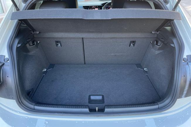 VOLKSWAGEN Polo Photo 9