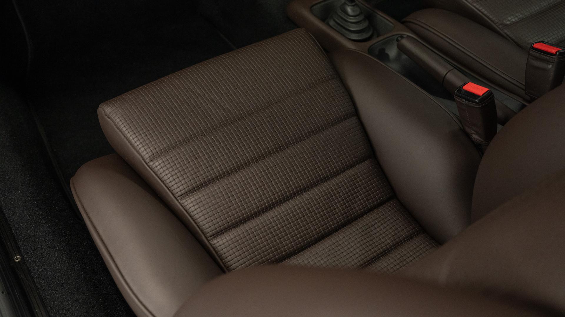 Porsche 911 Photo 9dc63b5c-24ce-43a8-ae52-89b2f2d752ea.jpg