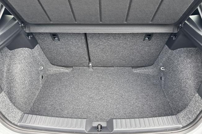 SEAT Ibiza Photo 12