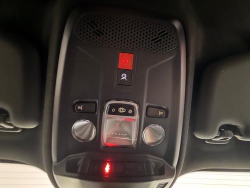 Peugeot E-2008 Photo 9dcaeffd-57b0-4409-b446-d21e5b327d60.jpeg