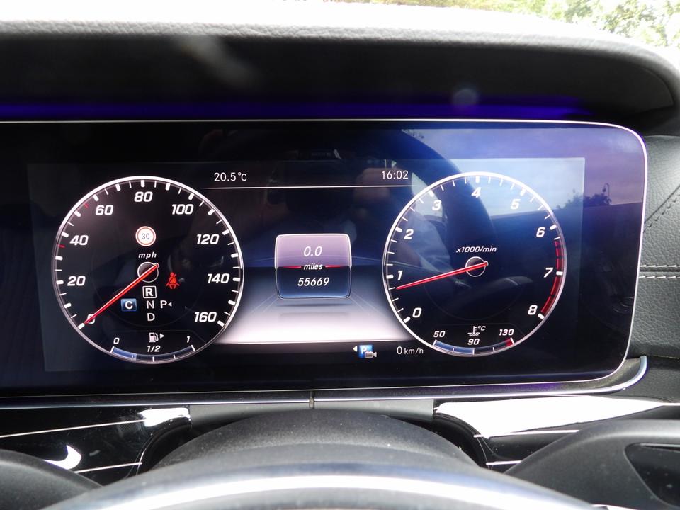 Used Mercedes-Benz E Class YP18VOM 37