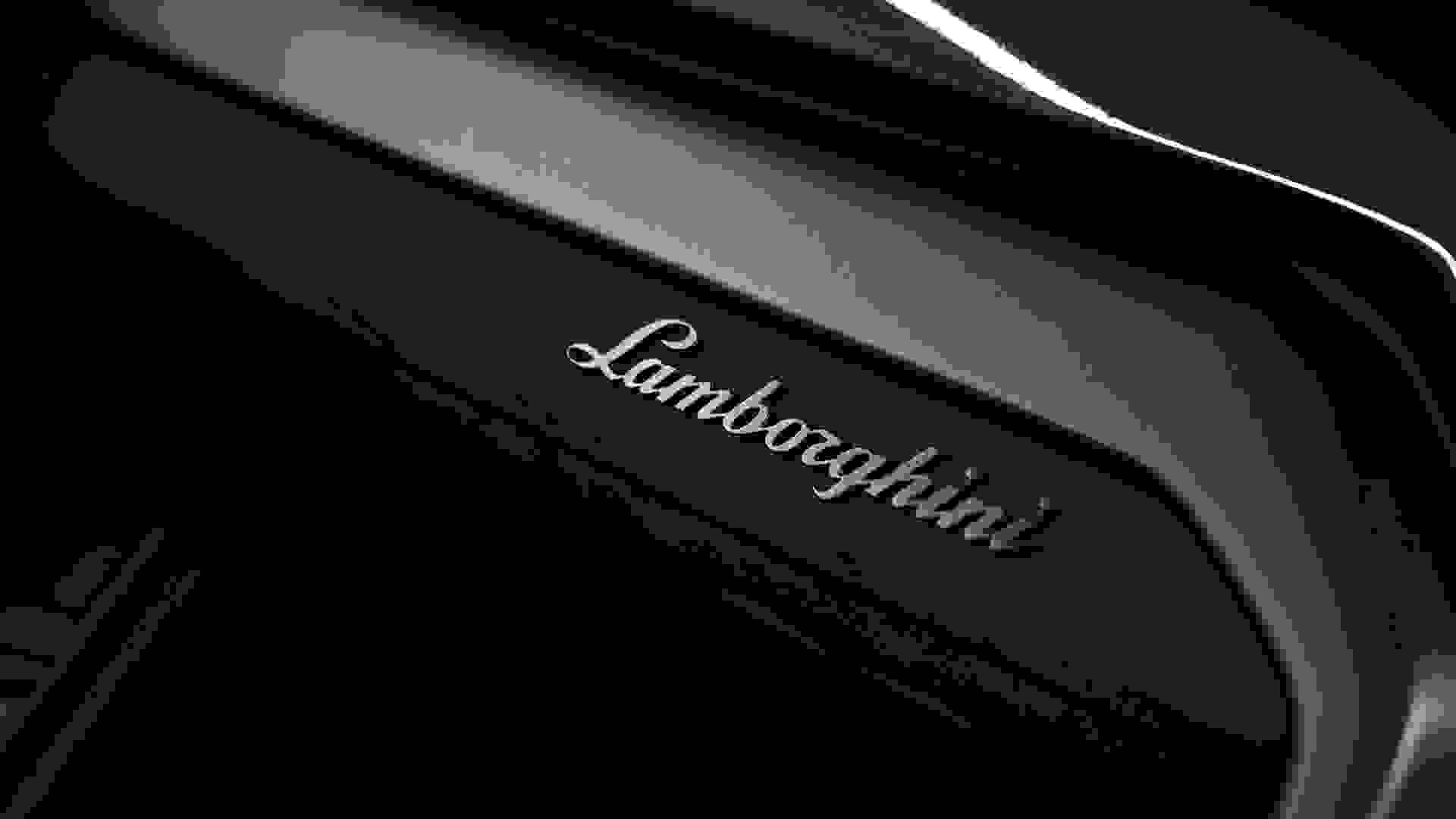 Lamborghini Urus S Photo 9dde1d2e-02eb-47fa-8598-33037b9be12b.jpg