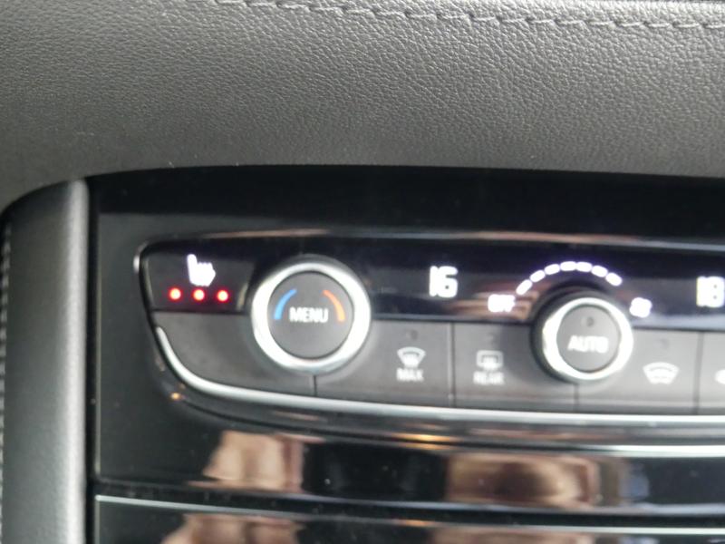 Vauxhall Grandland X Photo 9de2d680-a903-4825-9bb0-2e81d87428dd.jpg