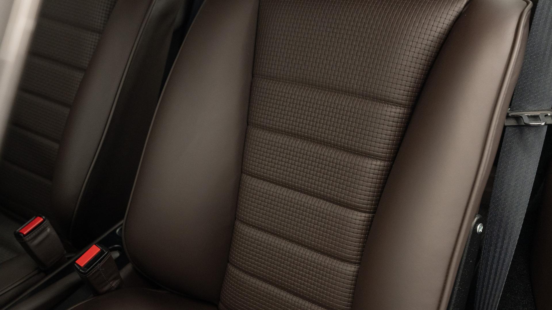 Porsche 911 Photo 9df0a238-e07b-412c-851f-8560050c06e9.jpg