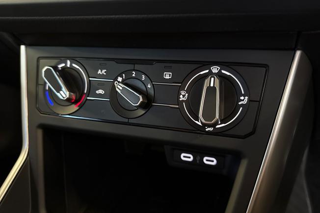 VOLKSWAGEN Polo Photo 26