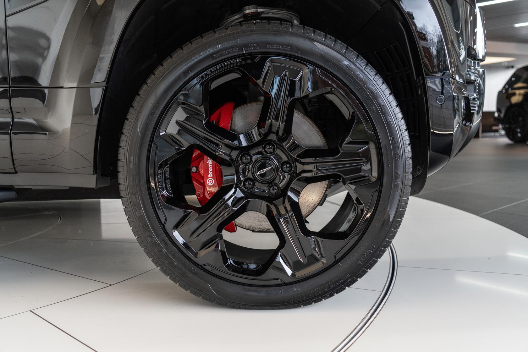 Used Land Rover Defender 110 OF72HSE 17