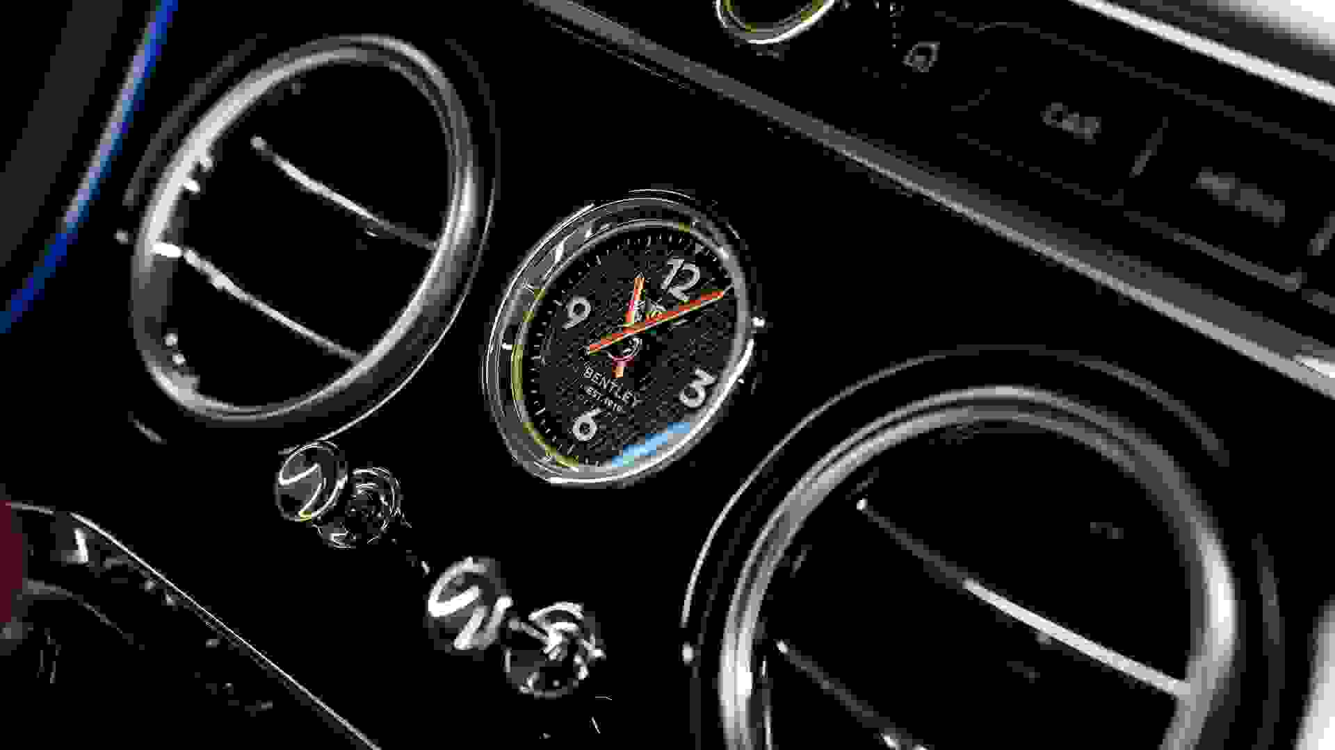 Bentley Continental GTC V8 Photo 9e2be322-11ef-44bd-b571-cf987d05ff61.jpg