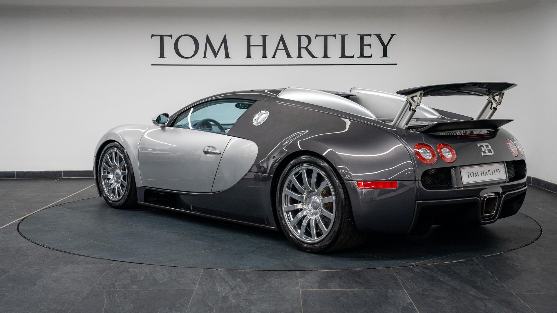 Bugatti Veyron Photo 9e2eabeb-4256-4a67-9357-9ed67ad240c3.jpg