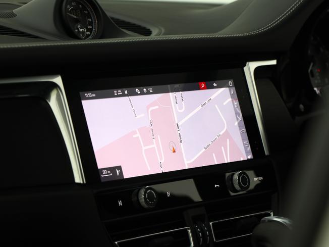 Porsche Macan Photo 32