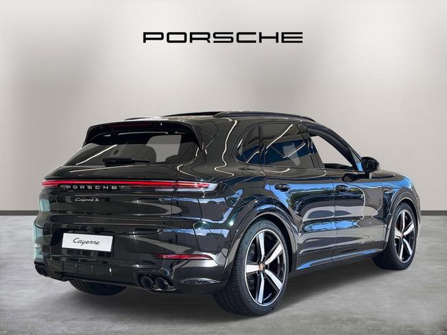 Porsche Cayenne Photo 7
