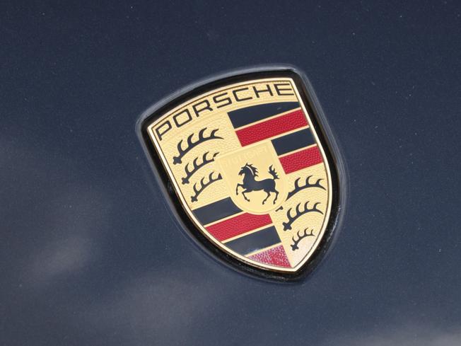 PORSCHE Taycan Photo 7