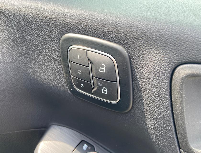 Ford Kuga Photo 9e4a4e60-db25-412e-b20f-6943ae8f11e1.jpg