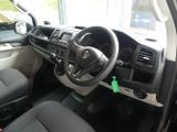 Volkswagen Transporter Shuttle Photo 21