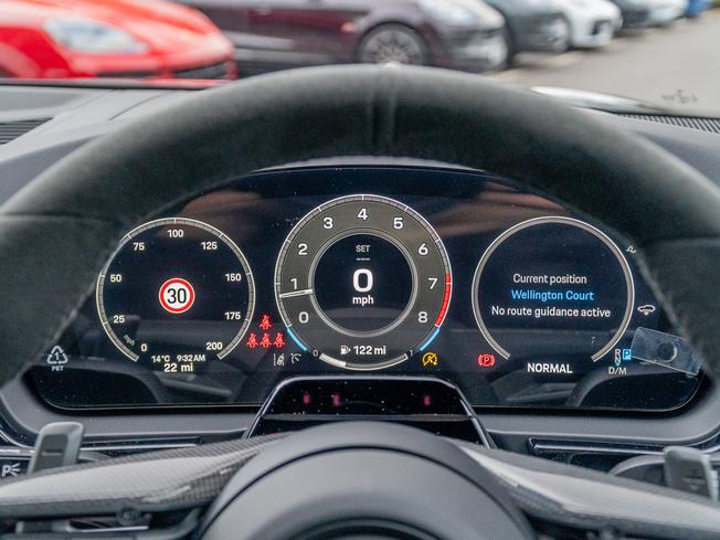 PORSCHE Cayenne Photo 16