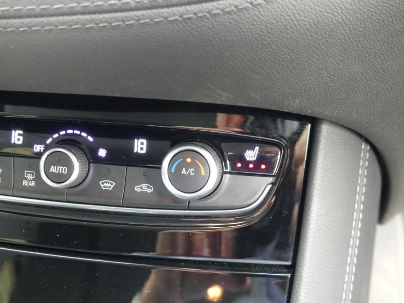 Vauxhall Grandland X Photo 9e591c88-a2d5-4a73-b7f5-7a220c29a23c.jpg