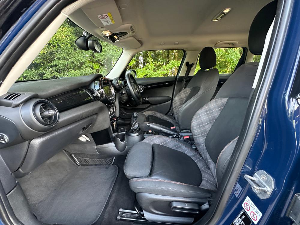 Used MINI Hatch LB67RFY 21