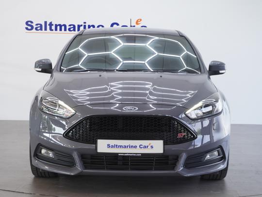 Ford Focus Photo 9e5e94fb-6963-41df-bdbd-614823a619b7.jpg