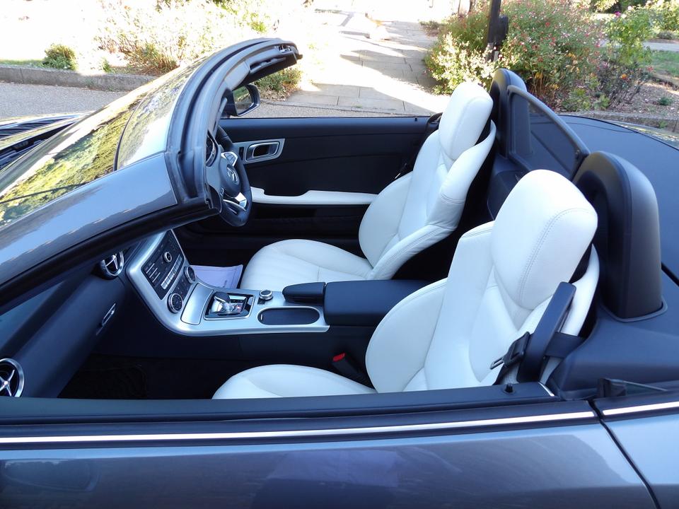 Used Mercedes-Benz SLC RY19OYD 4