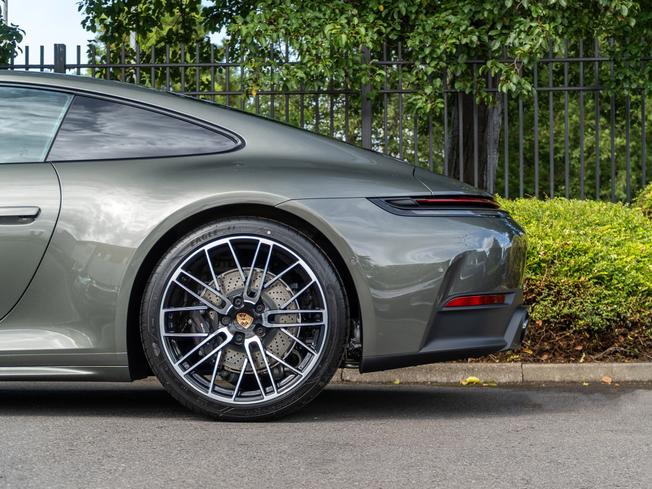 PORSCHE 911 Photo 45