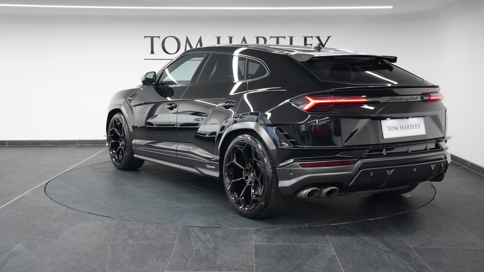 LAMBORGHINI Urus Photo 9e6b01c5-44f6-4c67-968b-ef24e803908b.jpg