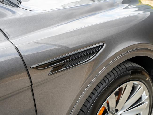 BENTLEY Bentayga Photo 42