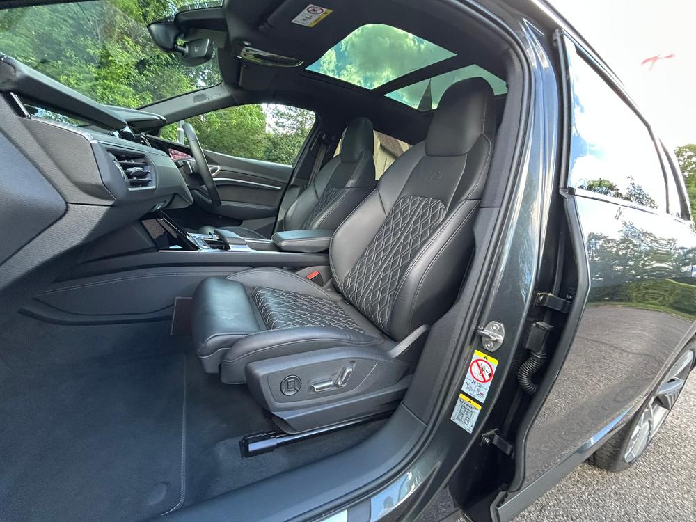Used Audi e-tron HG72KVC 30