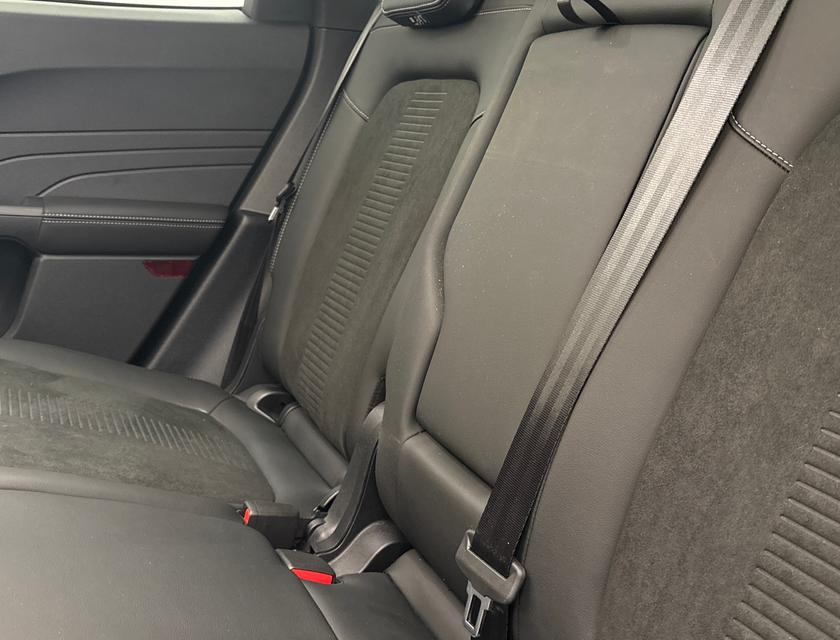 Ford Kuga Photo 9e8cc4f0-e5b7-4848-a6eb-2d6d1a11914c.jpg
