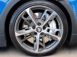 PORSCHE Taycan Photo 4