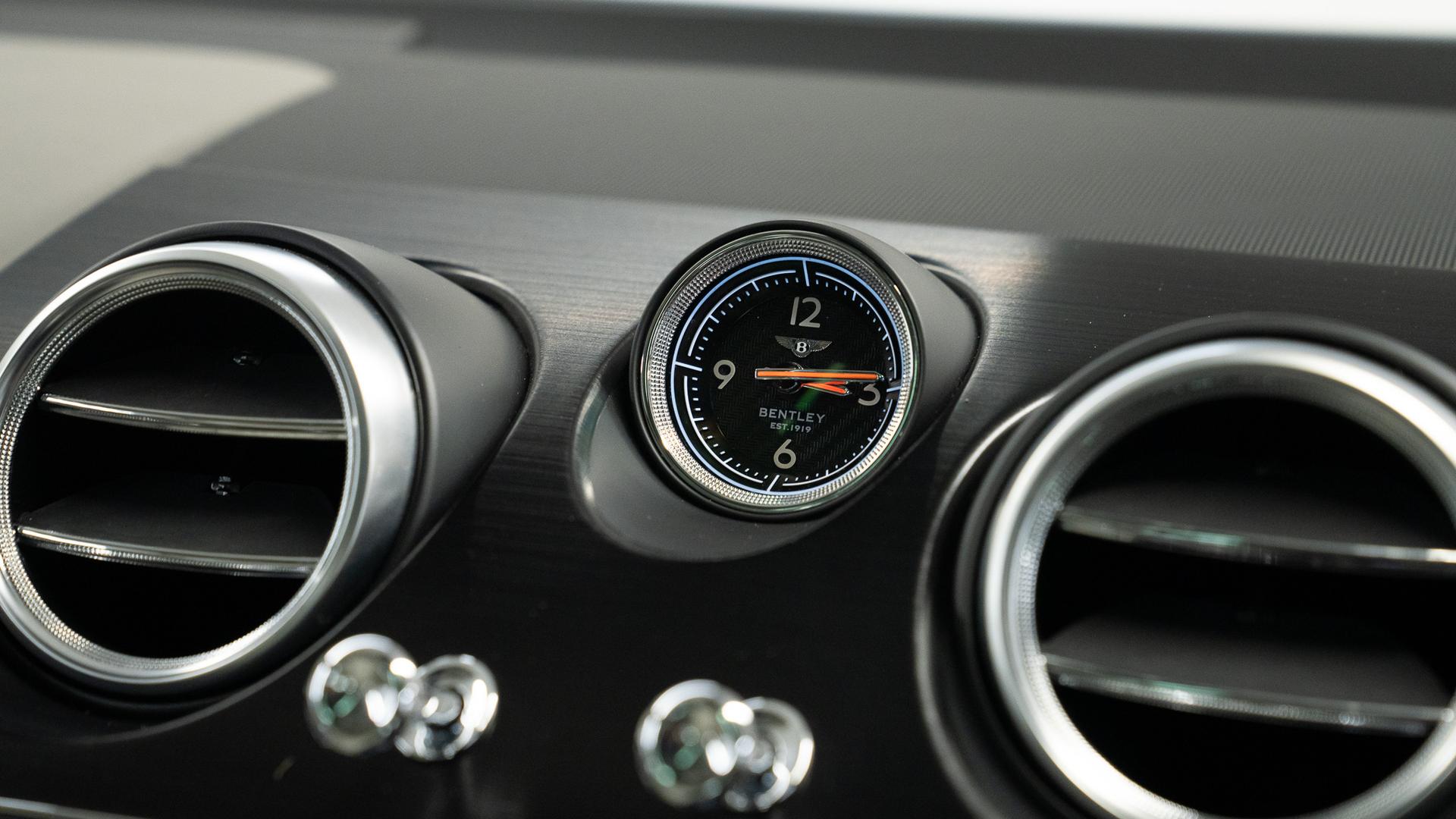 Bentley Bentayga Photo 9e980c0c-3af0-497b-971f-6aa4454f0332.jpg