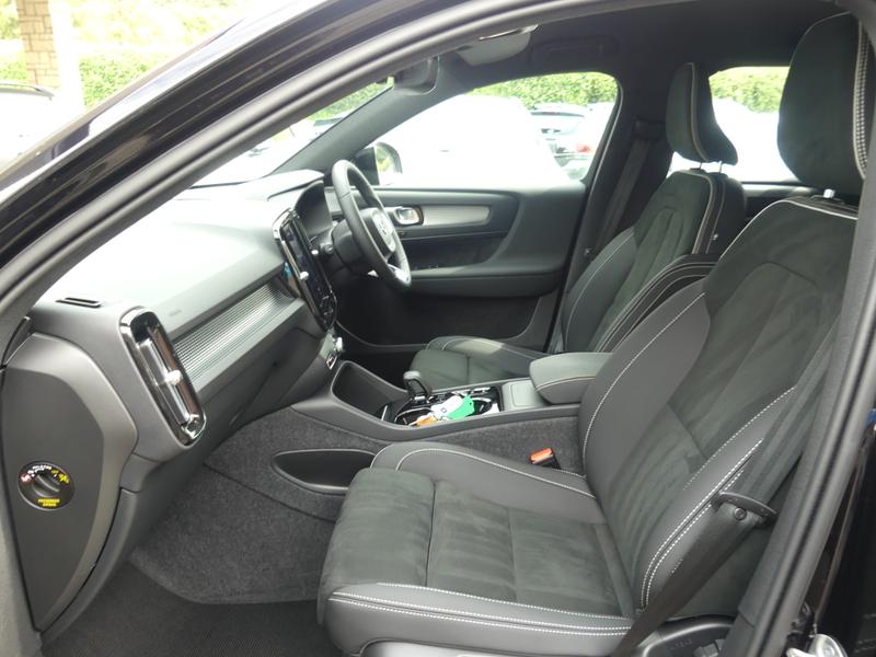 Volvo XC40 Photo 9e9a573d-78fe-4188-b7dd-42b852754d36.jpg