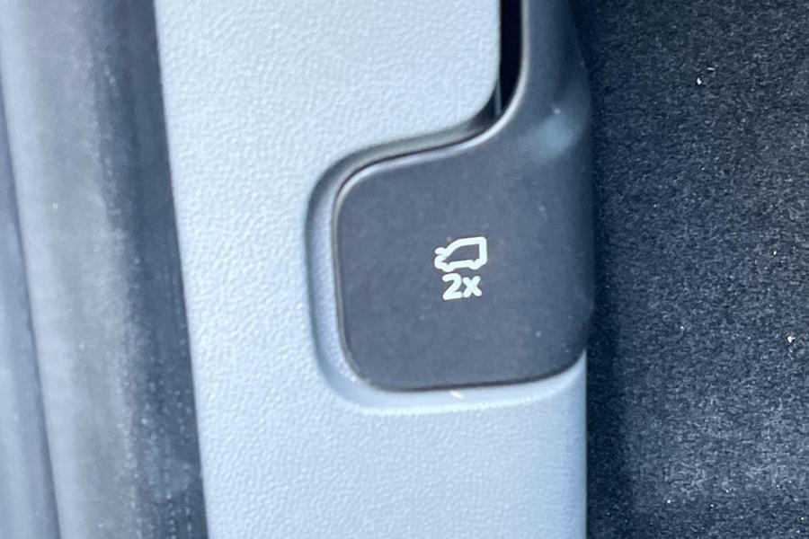 Ford TRANSIT CUSTOM Photo 9e9b05da-11d5-470a-91f6-066cf30fea52.jpg