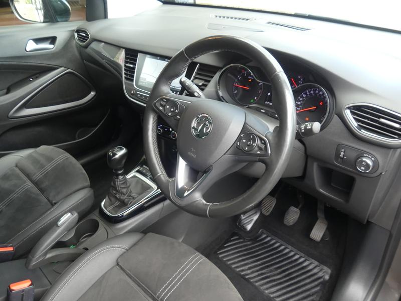 Vauxhall Crossland Photo 9ea2ef29-ac2f-4646-ac9b-afac5dd6ab63.jpg
