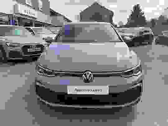 Volkswagen GOLF Photo 9eaa26b0-92ff-4567-bac5-5f1568b90286.jpg