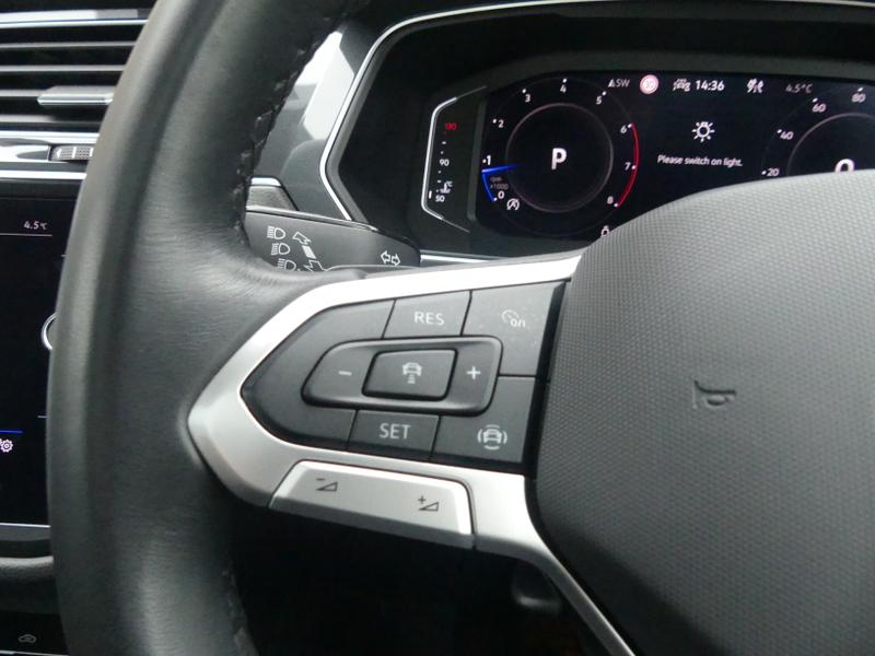 Volkswagen Tiguan Photo 9eb481cb-a5f8-41c2-9925-e310fcbcecbd.jpg