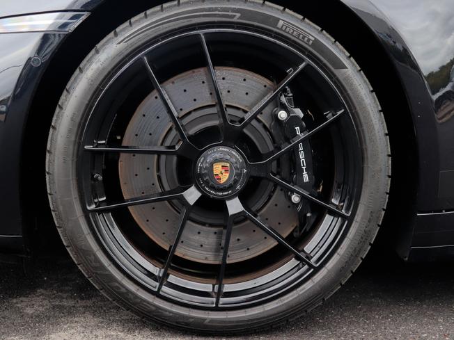 PORSCHE 911 Photo 4