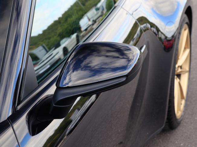 PORSCHE 911 Photo 14