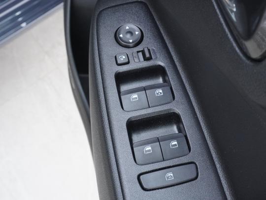 Hyundai i10 Photo 9edc4b7d-3b28-4e09-9c6b-84f53add64a7.jpg