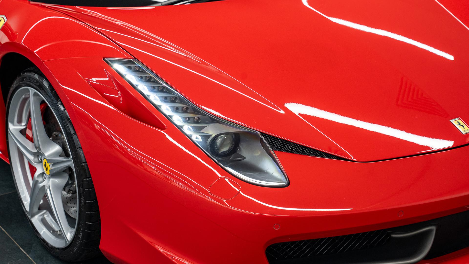 Ferrari 458 Photo 9ee2a9f2-46cb-46cb-aee3-943f95cc7565.jpg