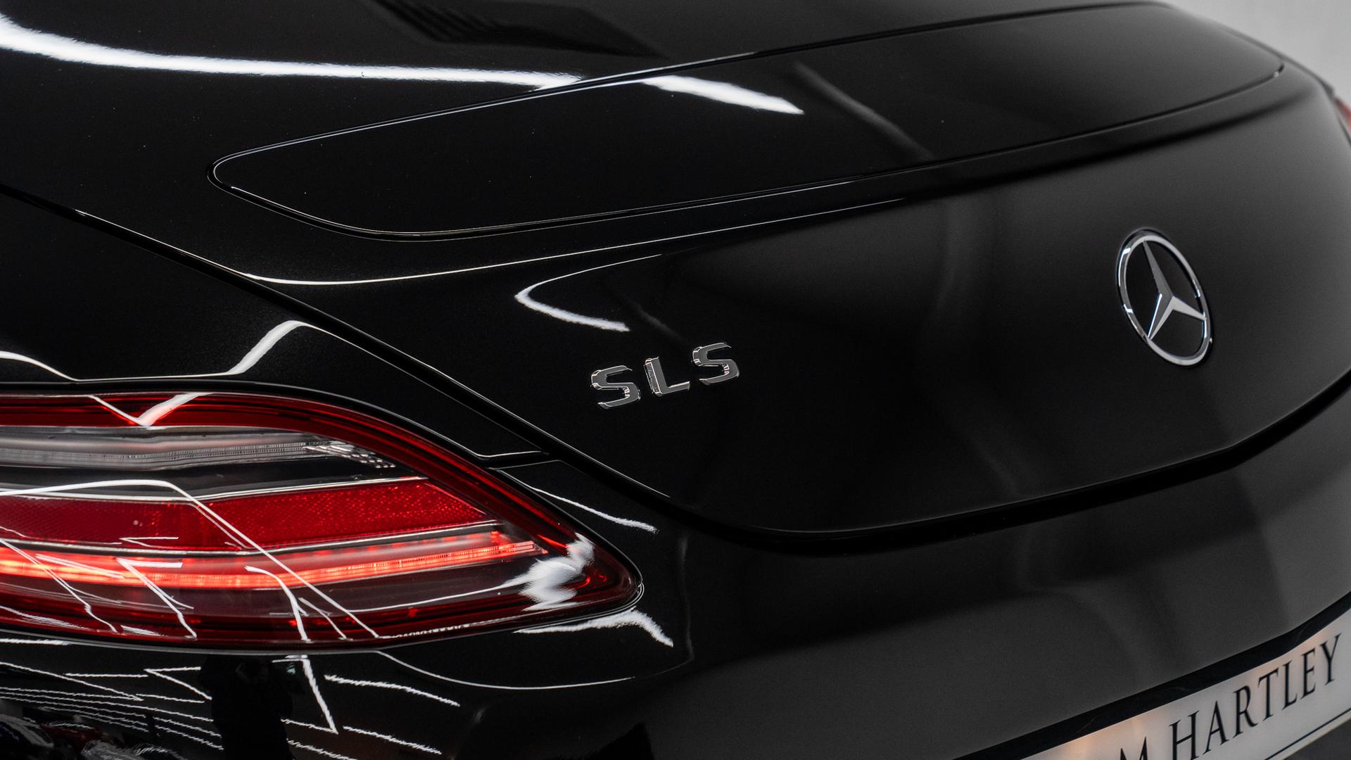 Mercedes-Benz SLS Photo 9ee2d1a6-2866-4cd3-8cbe-fa0eed9abbfd.jpg