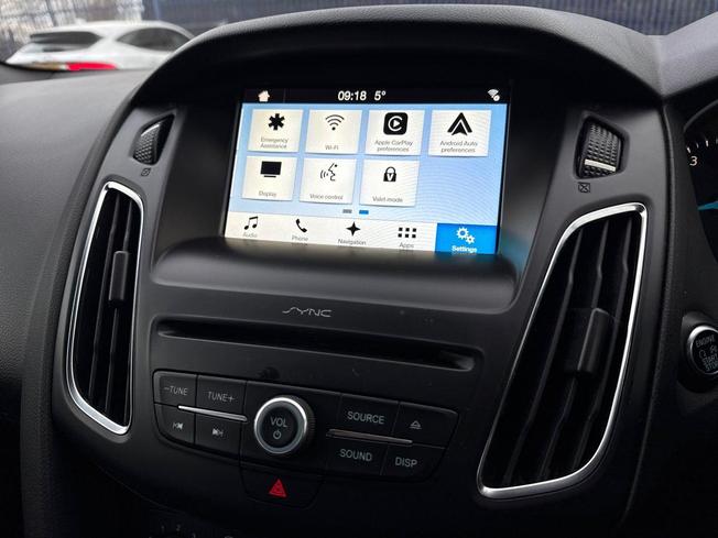 FORD Focus Photo 38