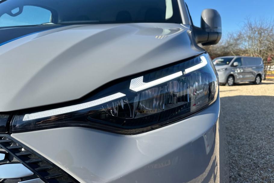 Used Ford E-TRANSIT CUSTOM CUSTOMBEV04 23