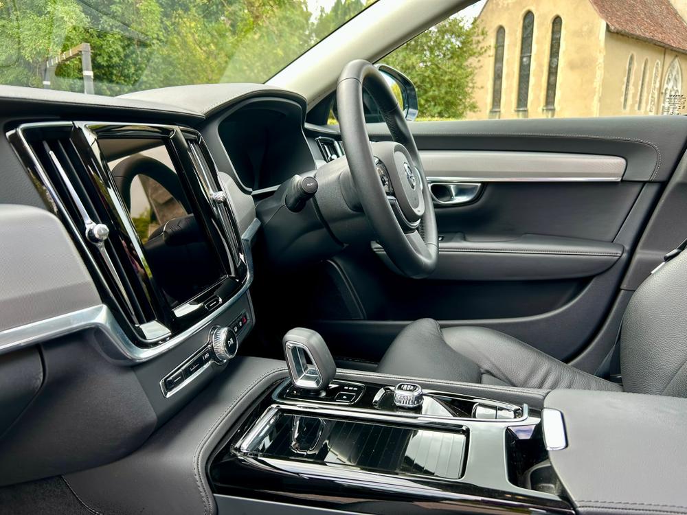 Used Volvo V90 RJ74MXU 27