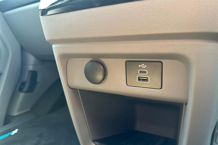 Used Ford TRANSIT CUSTOM L1DCIVMSRT3 9