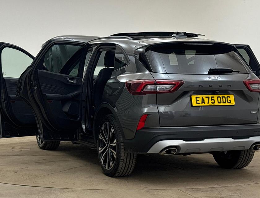 Ford Kuga Photo 9f1953e2-dd4d-43a3-ab3b-414b7f322cb3.jpg