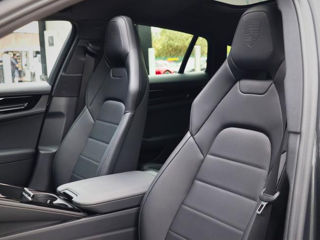 PORSCHE Panamera Photo 29