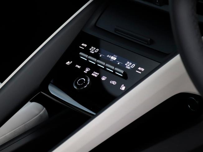 PORSCHE Macan Photo 17