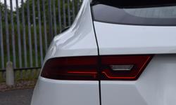 Jaguar E-PACE Photo 40