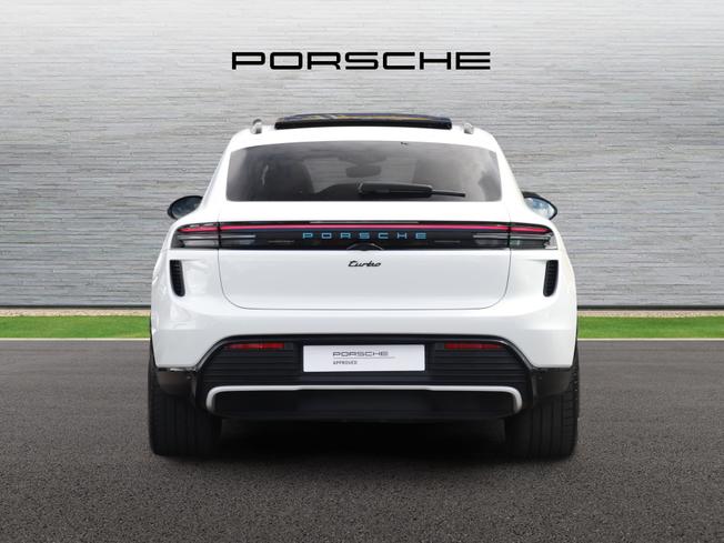 PORSCHE Macan Photo 6