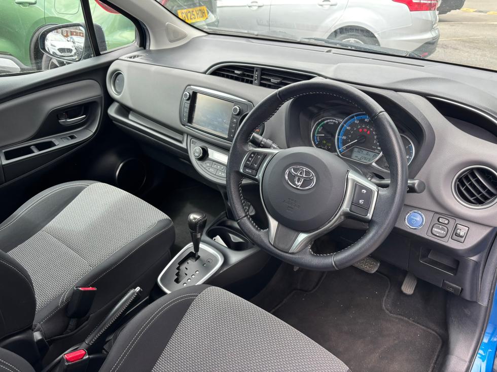 Toyota Yaris Photo 9f611675-2da6-4e4d-96f9-c9965e7546b4.JPEG