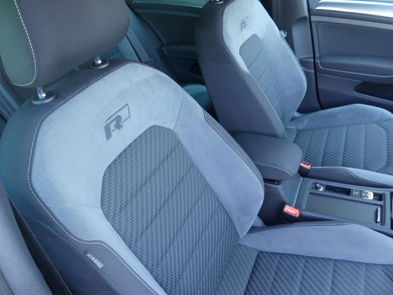 Volkswagen Golf Photo 9f622b07-5f2b-4434-afde-217b90b57291.jpg